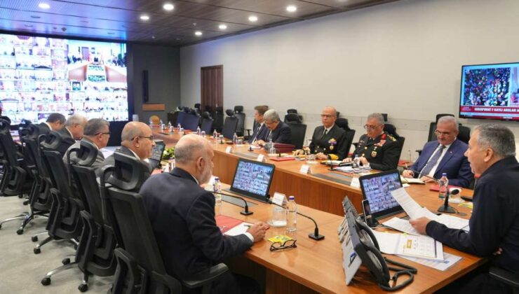 Vali Soytürk, İçişleri Bakanı Yerlikaya Başkanlığında Gerçekleştirilen VKS Toplantısına Katıldı