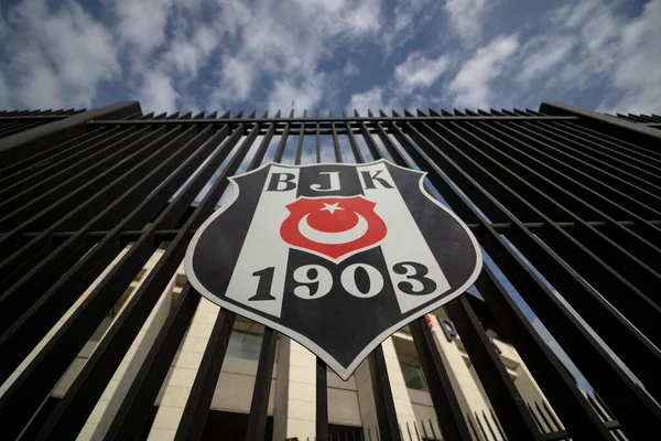 Beşiktaş’ın Anlaştığı Kristjan Asllani İstanbul’a Geliyor