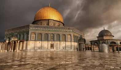 Mescid-i Aksa’da Kırk İki Gün Sonra İlk Cuma