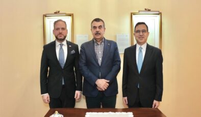 Milli Eğitim Bakanı Yusuf Tekin’den St. Petersburg Başkonsolosluğu’na Ziyaret