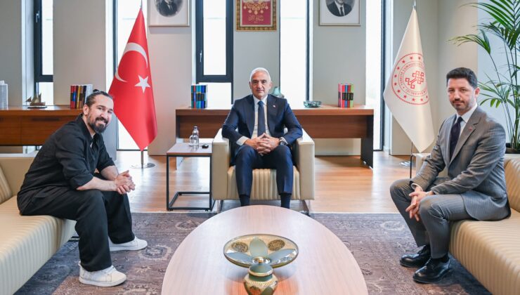 Kültür ve Turizm Bakanı Ersoy, Doğukan Manço ile Barış Manço Müzesi’ni Görüştü