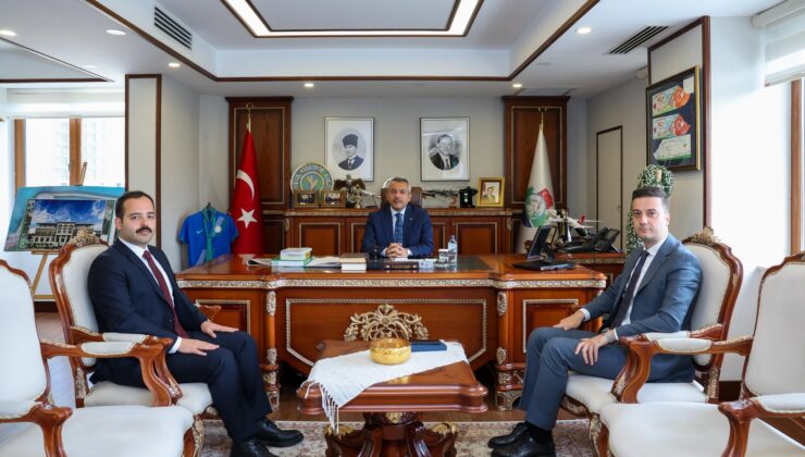Rize’de Bürokratik Görüşme: Çayeli Kaymakamı Ve İl Özel İdaresi Heyetinden Vali Baydaş’a Ziyaret