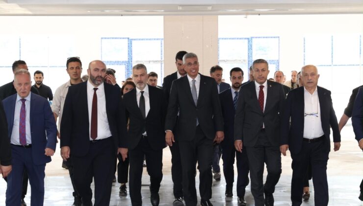 Sağlık Bakanı Memişoğlu Trabzon Şehir Hastanesi İnşaatında İncelemelerde Bulundu